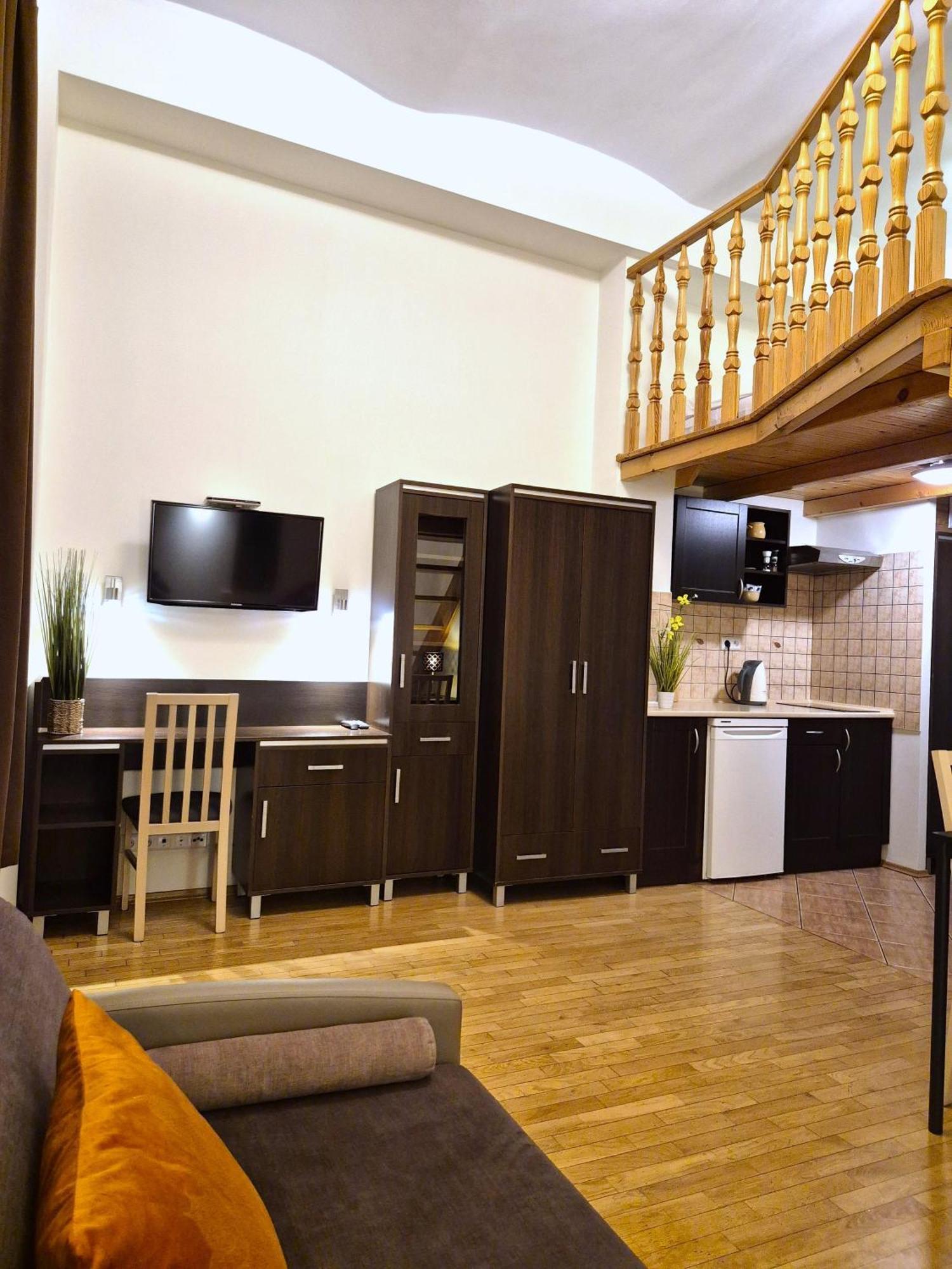 Safona - Pantheon Apartments Cracovia Esterno foto